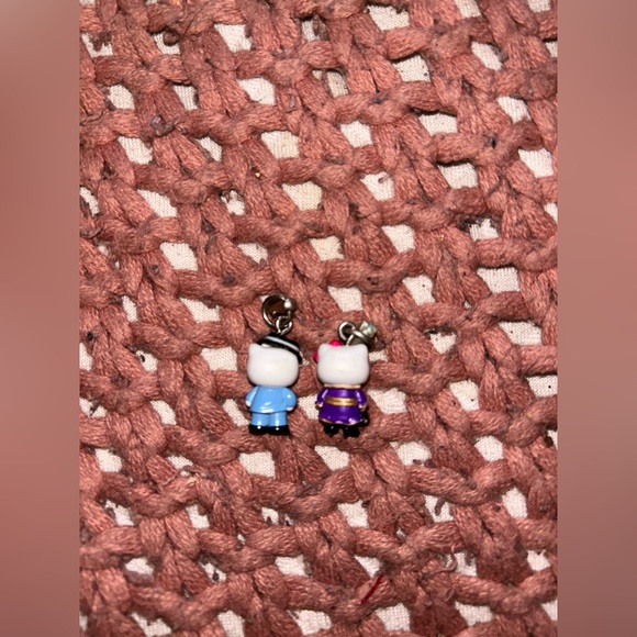 nana osaki x sanrio hello kitty 2005 ai yazawa keychains - Picture 3 of 3